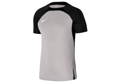 Dres Nike Strike III
