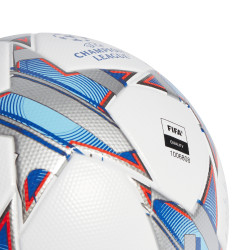Fotbalový míč adidas UCL League